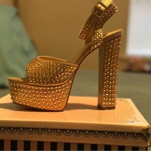 Two pair of brand new heels!